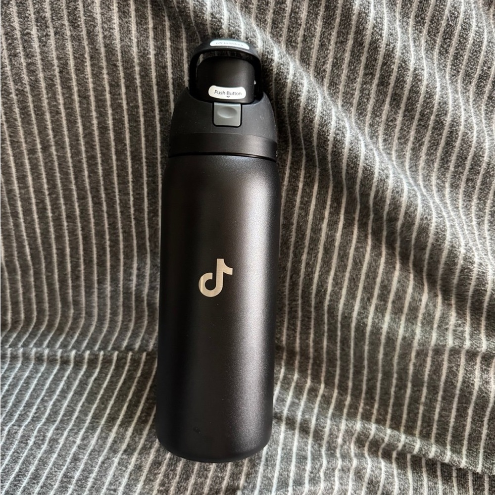 OWALA Black TikTok Insulated Water Bottle NEW